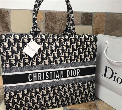 bolso christian dior precio colombia